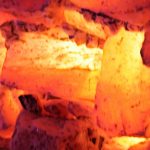 Makroaufnahme einer Steinziegelwand in der Salzgrotte Oberhausen