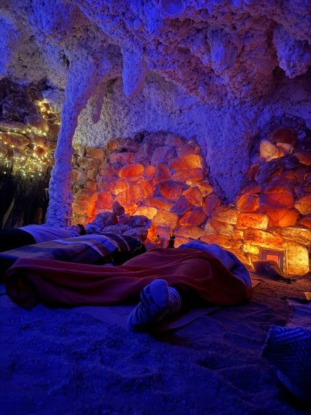 Eindrücke von YinYoga in der Salzgrotte Oberhausen Veranstaltung von Theresa Seibel von Ganzheitlich Gesund ganzheitlich@theresa-seibel.de 